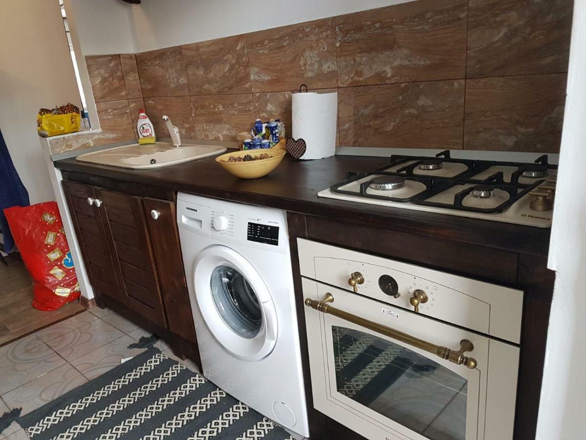 Apartment Straja Lupeni  ภายนอก รูปภาพ